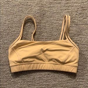 lululemon athletica Other - peach size 4 lulu lemon sports bra lululemon athletica Other - peach size 4 lulu lemon sports bra